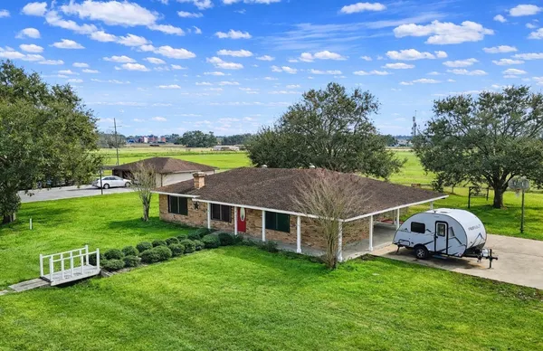$312,000 | 221 North Lake Drive, Winnie, TX 77665
