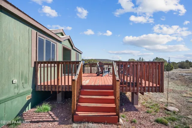 $275,000 | 38236 West Howling Coyote Road, Seligman, AZ 86337