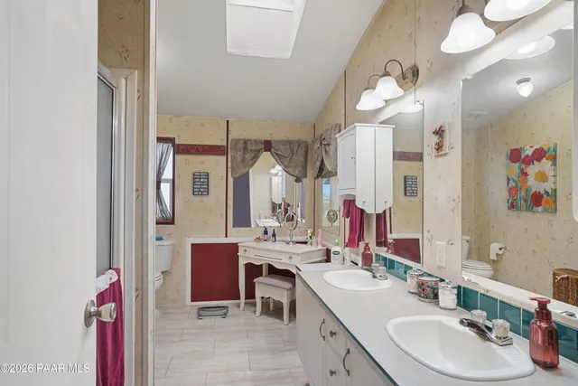 $275,000 | 38236 West Howling Coyote Road, Seligman, AZ 86337