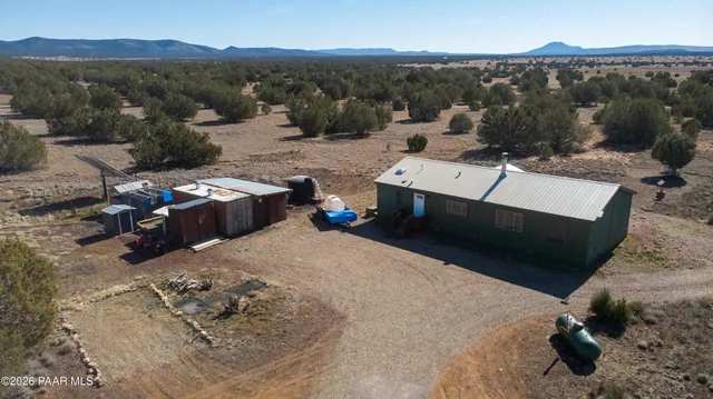 $275,000 | 38236 West Howling Coyote Road, Seligman, AZ 86337