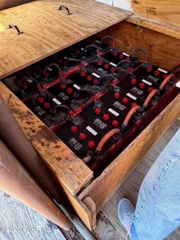 $275,000 | 38236 West Howling Coyote Road, Seligman, AZ 86337