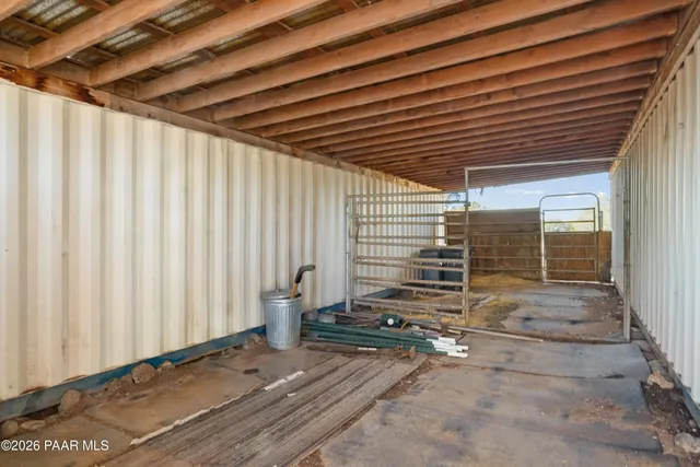 $275,000 | 38236 West Howling Coyote Road, Seligman, AZ 86337