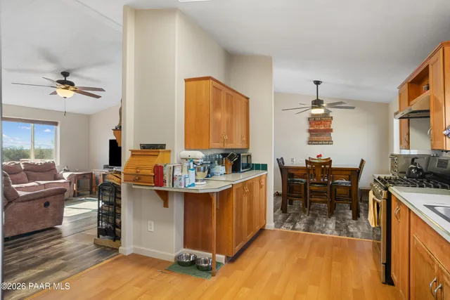 $275,000 | 38236 West Howling Coyote Road, Seligman, AZ 86337