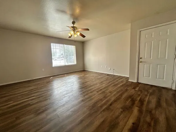 $950 | 1116 82nd Street, Unit B, Lubbock, TX 79423