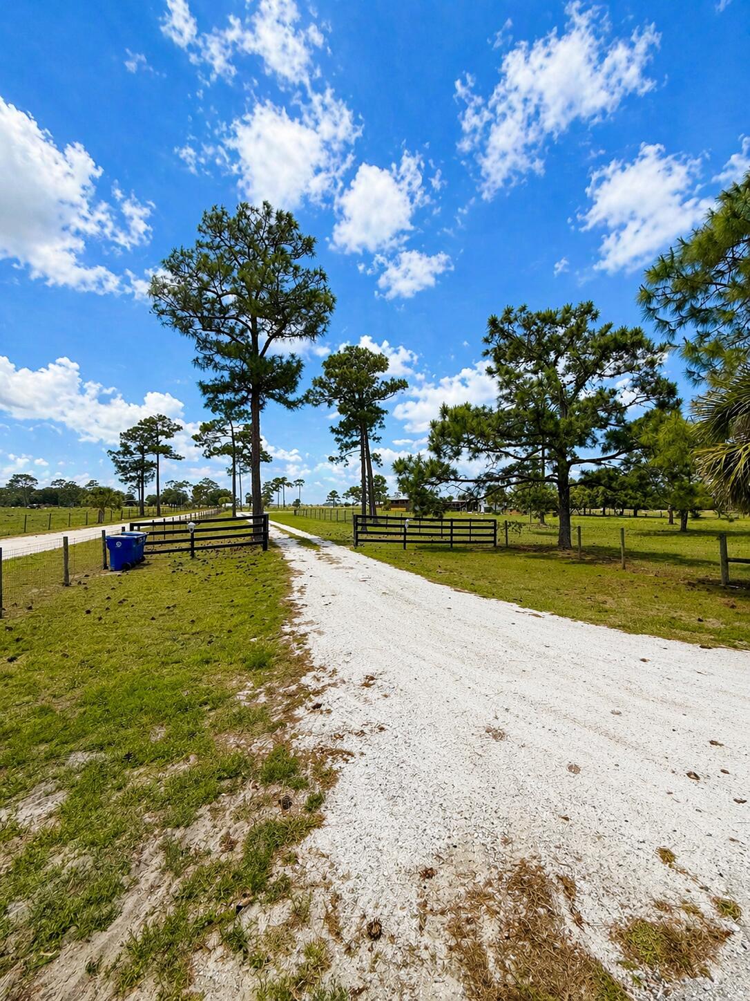 1075 Southwest Rucks Dairy Road Okeechobee, FL 34974 - Photo 3 of 36 9E326ADC-AFD7-4A89-8FEB-D8851206452F