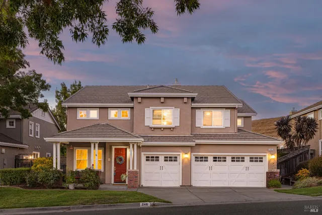 $1,389,000 | 246 Edinburgh Lane, Petaluma, CA 94952