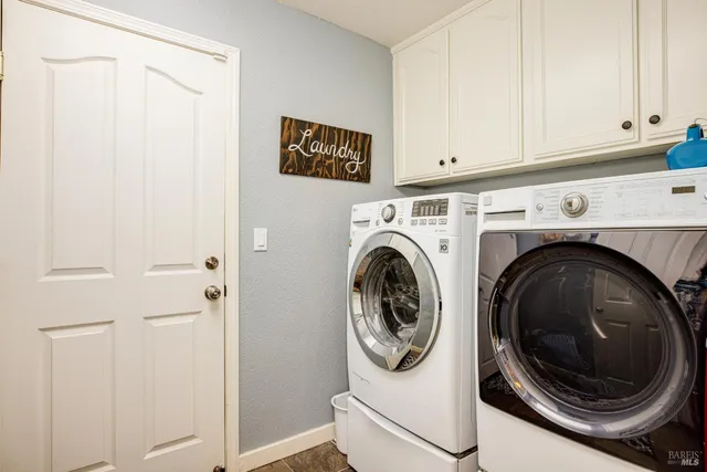 $1,389,000 | 246 Edinburgh Lane, Petaluma, CA 94952