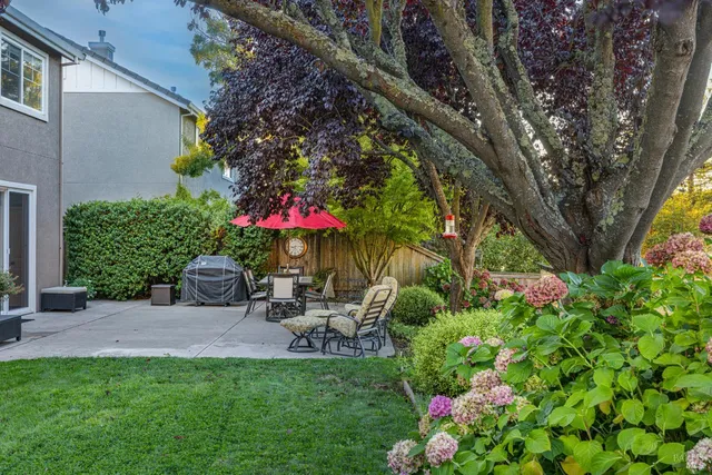 $1,389,000 | 246 Edinburgh Lane, Petaluma, CA 94952