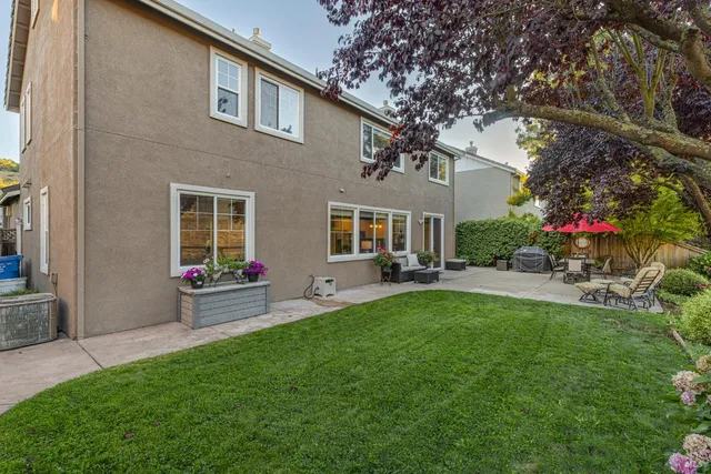 $1,389,000 | 246 Edinburgh Lane, Petaluma, CA 94952