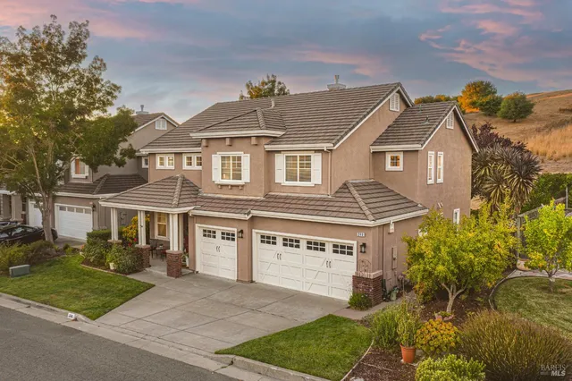 $1,389,000 | 246 Edinburgh Lane, Petaluma, CA 94952