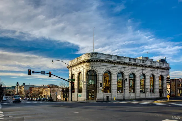 $1,389,000 | 246 Edinburgh Lane, Petaluma, CA 94952