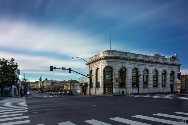 $1,389,000 | 246 Edinburgh Lane, Petaluma, CA 94952