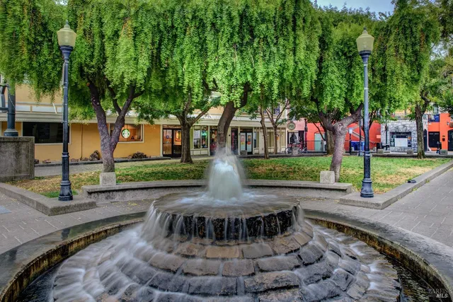 $1,389,000 | 246 Edinburgh Lane, Petaluma, CA 94952