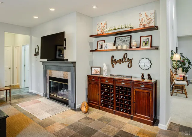 $1,389,000 | 246 Edinburgh Lane, Petaluma, CA 94952