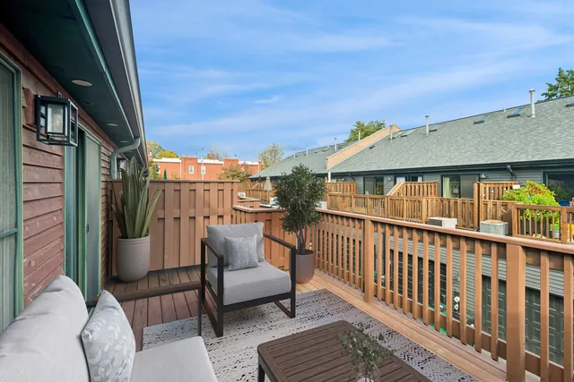 $950,000 | 2743 North Wolcott Avenue, Unit 37, Chicago, IL 60614