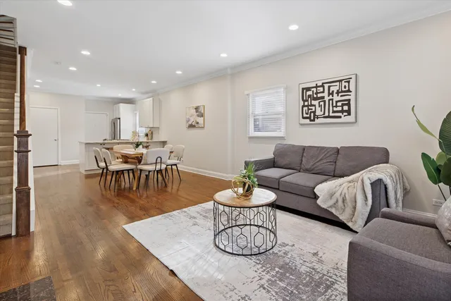 $950,000 | 2743 North Wolcott Avenue, Unit 37, Chicago, IL 60614