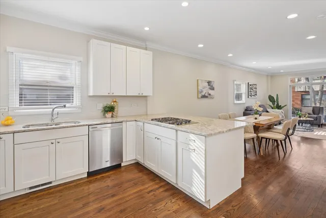 $950,000 | 2743 North Wolcott Avenue, Unit 37, Chicago, IL 60614