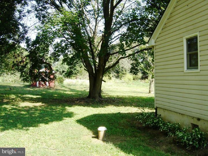 174 Paschall Mill Road West Grove, PA 19390 - Photo 23 of 24 Exterior Side