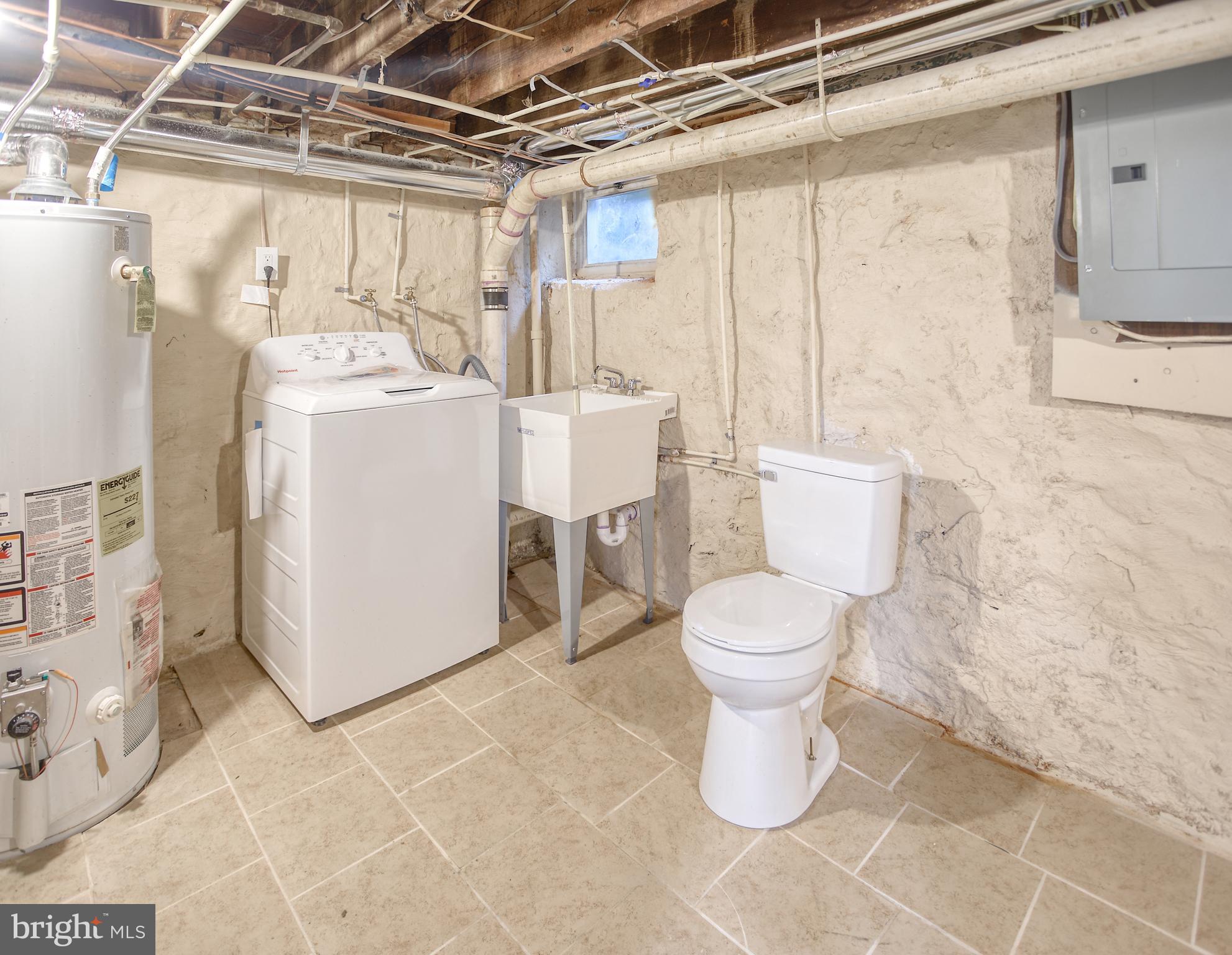 105 South Wickham Road Baltimore, MD 21229 - Photo 20 of 21 Gallery Image 20