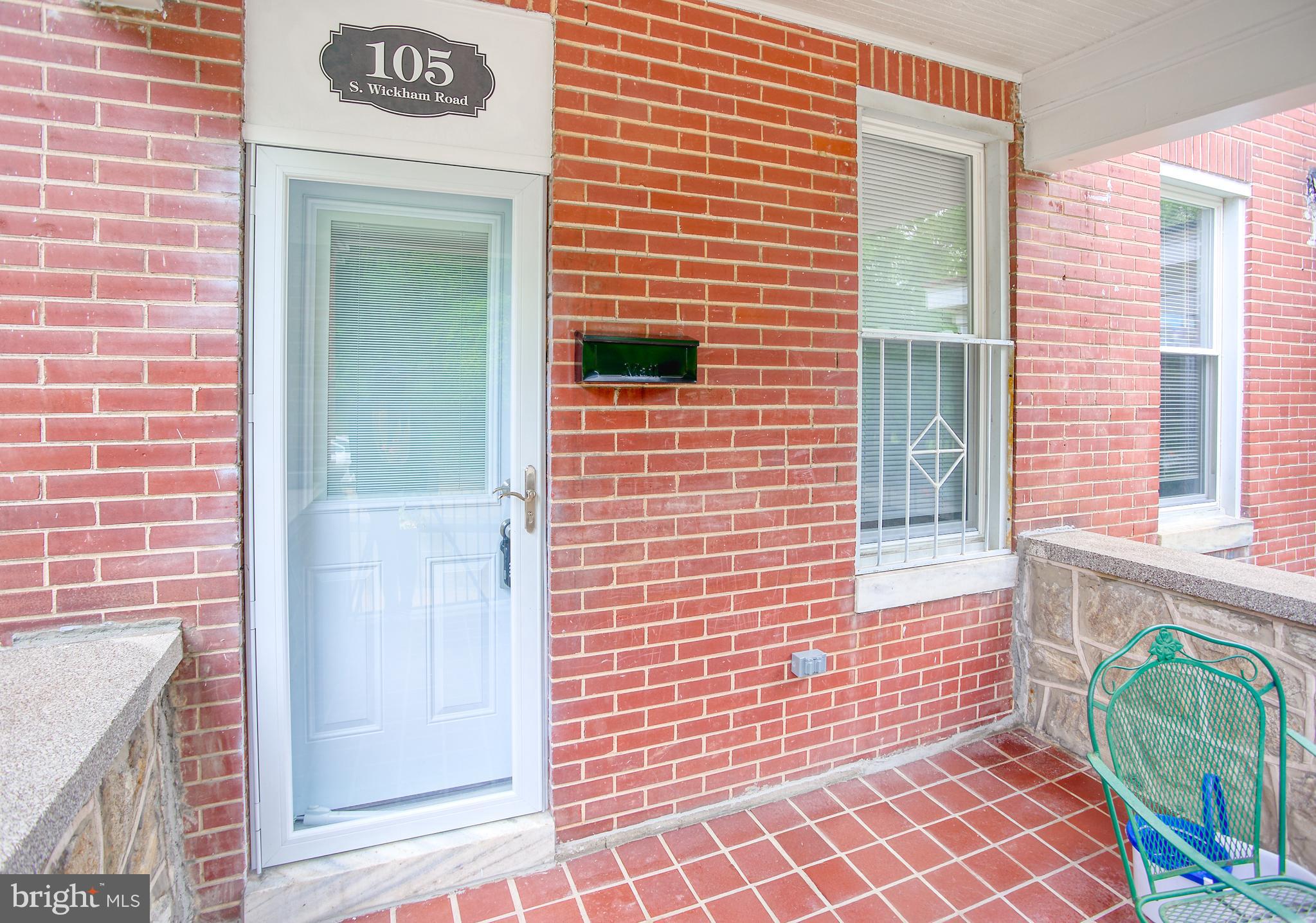 105 South Wickham Road Baltimore, MD 21229 - Photo 3 of 21 Gallery Image 3