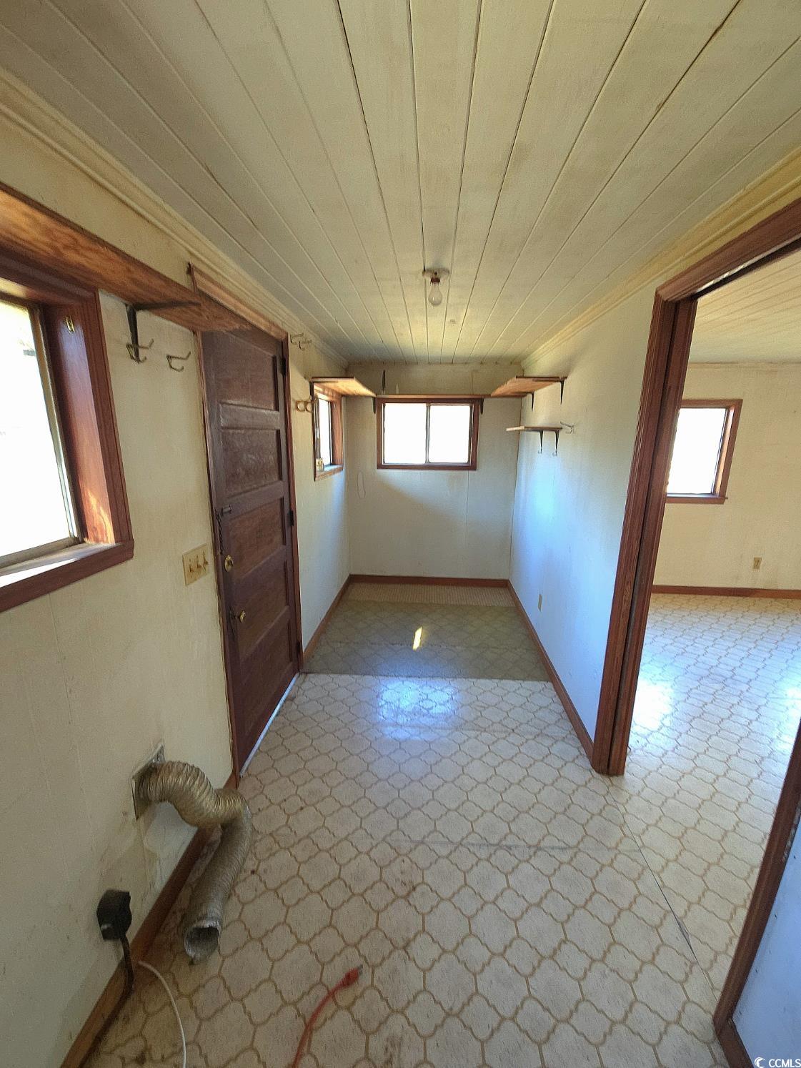 150 Landmark Road Conway, SC 29527 - Photo 6 of 35 Laundry area
