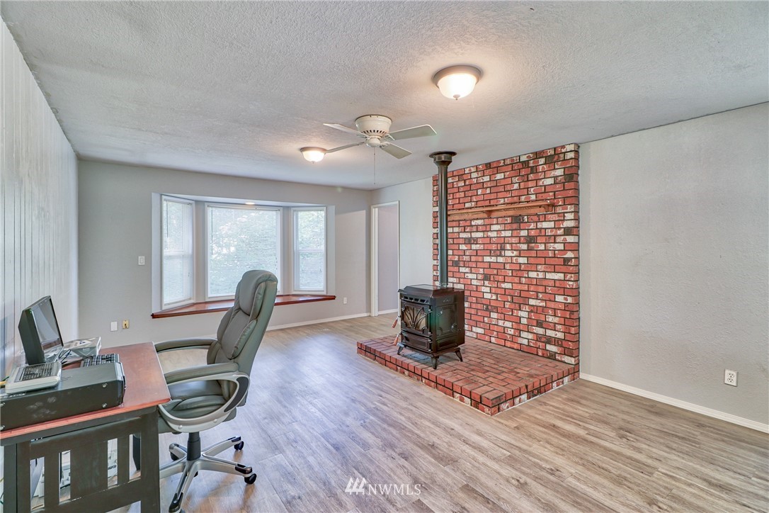 18421 Albany Street Southwest Rochester, WA 98579 - Photo 14 of 23
