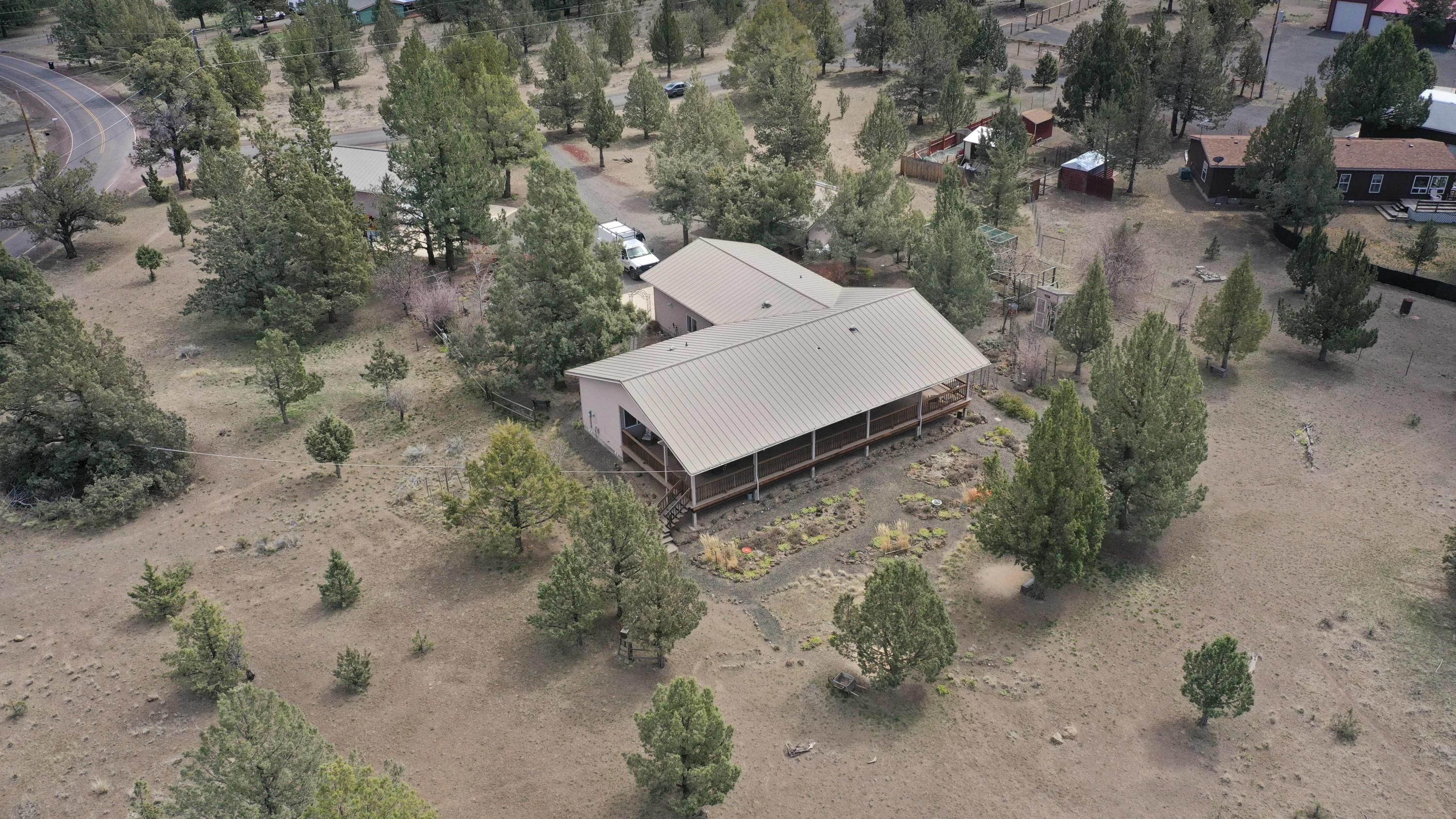 13898 Southwest Ridge Place Terrebonne, OR 97760 - Photo 34 of 38 13898 Ridge Place 31