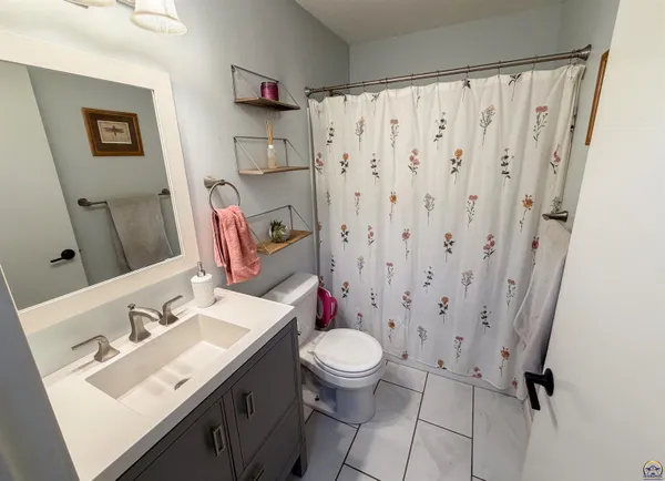 $189,900 | 106 Pine Street, Americus, KS 66835