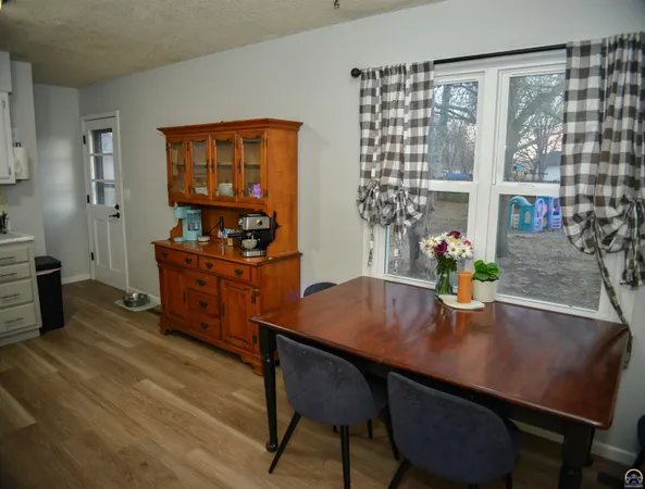 $189,900 | 106 Pine Street, Americus, KS 66835