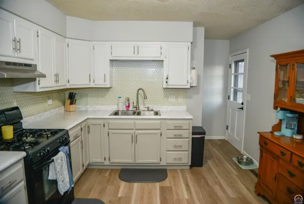 $189,900 | 106 Pine Street, Americus, KS 66835