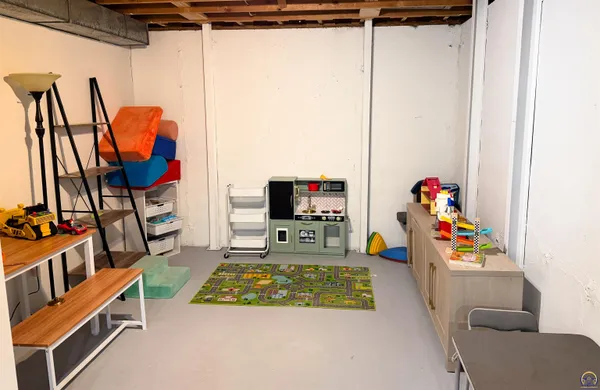 $189,900 | 106 Pine Street, Americus, KS 66835