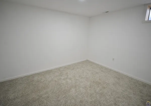 $189,900 | 106 Pine Street, Americus, KS 66835