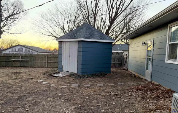 $189,900 | 106 Pine Street, Americus, KS 66835