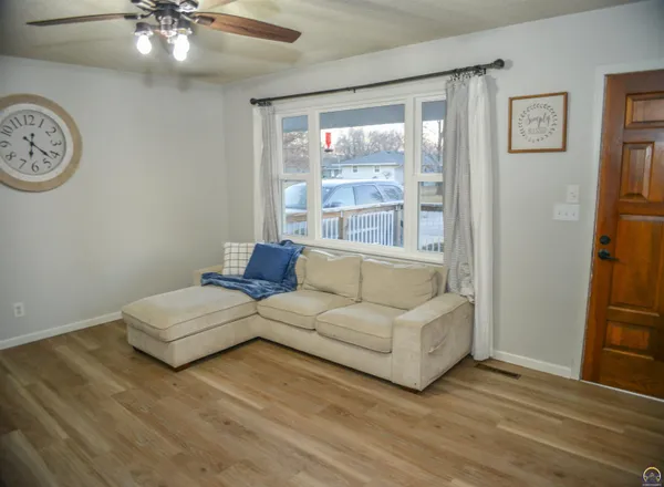 $189,900 | 106 Pine Street, Americus, KS 66835