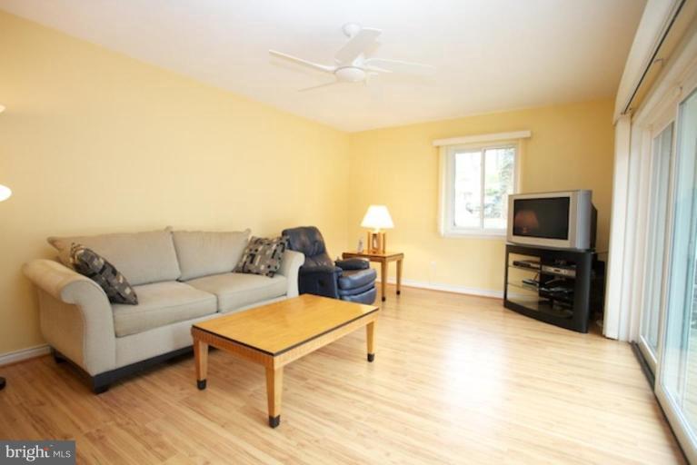 11510 Drop Forge Lane Reston, VA 20191 - Photo 14 of 24 Family Room