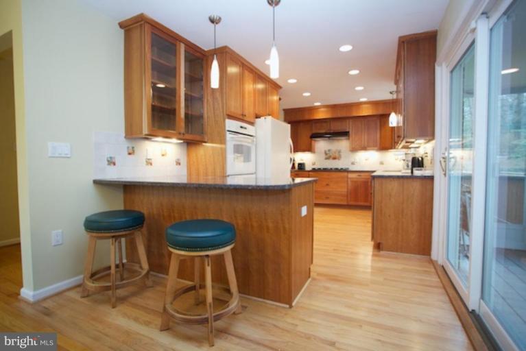 11510 Drop Forge Lane Reston, VA 20191 - Photo 4 of 24 Kitchen #3