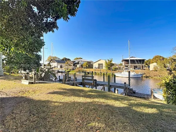 $325,000 | 1071 Schooner Lane, Moore Haven, FL 33471