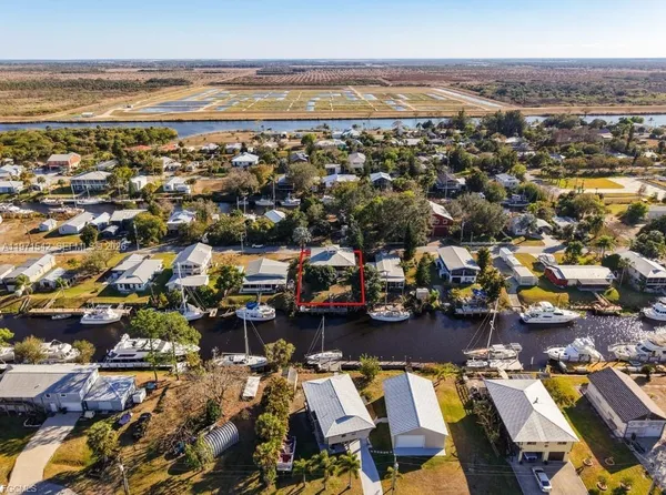 $325,000 | 1071 Schooner Lane, Moore Haven, FL 33471