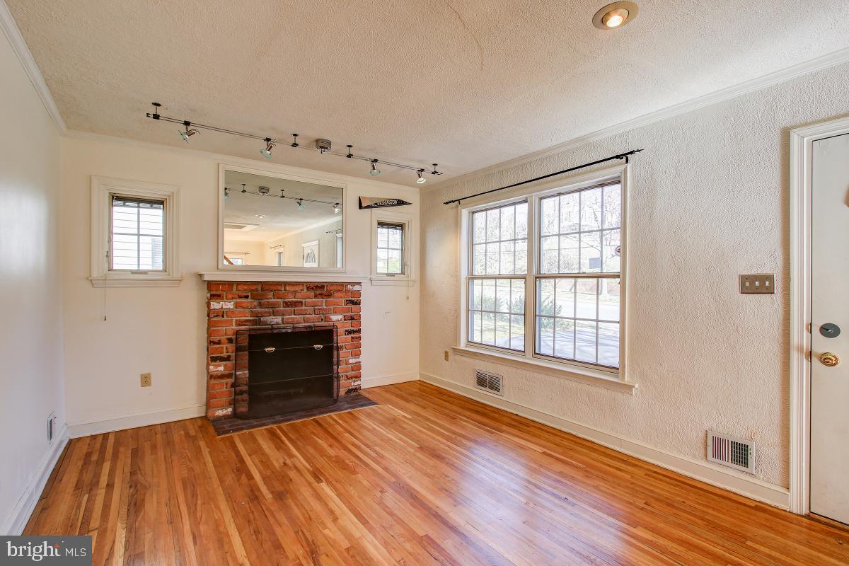 3322 Jones Bridge Road Chevy Chase, MD 20815 - Photo 4 of 30 Gallery Image 4