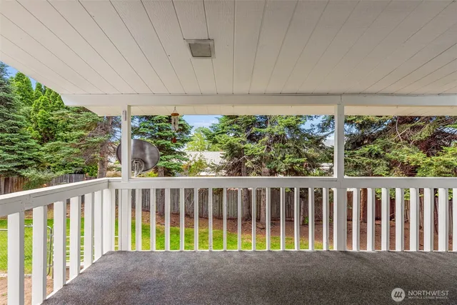 $489,000 | 1718 8th Street Northeast, East Wenatchee, WA 98802