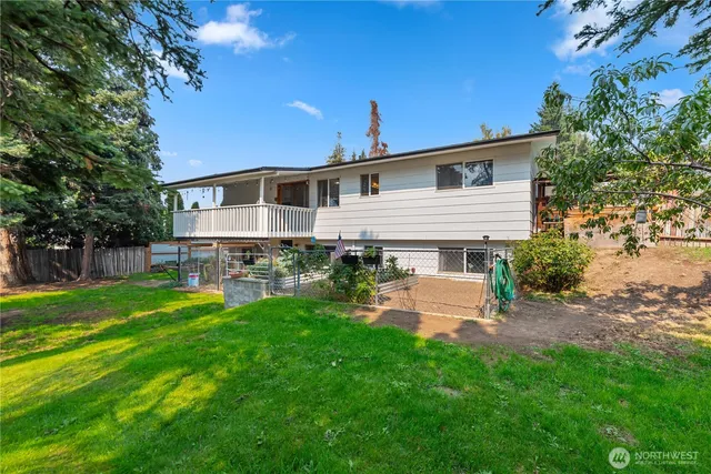 $489,000 | 1718 8th Street Northeast, East Wenatchee, WA 98802