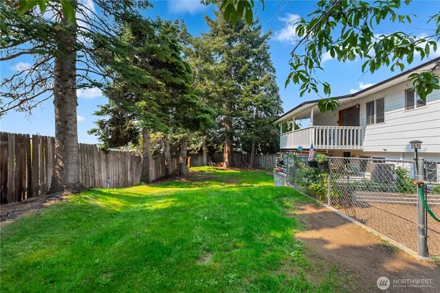 $489,000 | 1718 8th Street Northeast, East Wenatchee, WA 98802