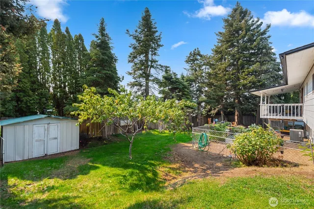 $489,000 | 1718 8th Street Northeast, East Wenatchee, WA 98802