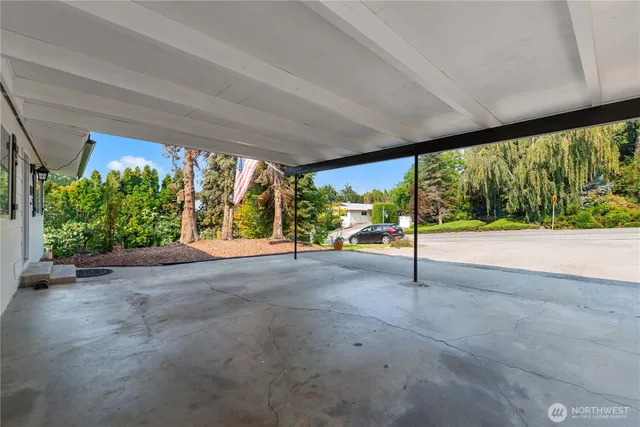 $489,000 | 1718 8th Street Northeast, East Wenatchee, WA 98802