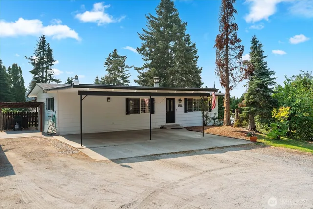 $489,000 | 1718 8th Street Northeast, East Wenatchee, WA 98802