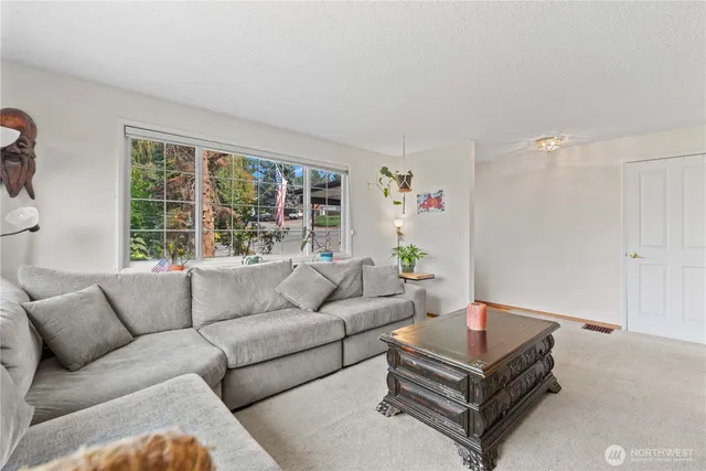 $489,000 | 1718 8th Street Northeast, East Wenatchee, WA 98802