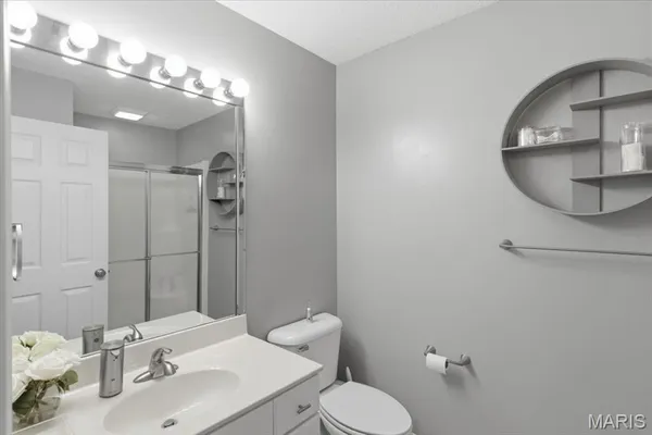$499,000 | 117 Evergreen Condo Drive, Unit 1B, Sunrise Beach, MO 65079