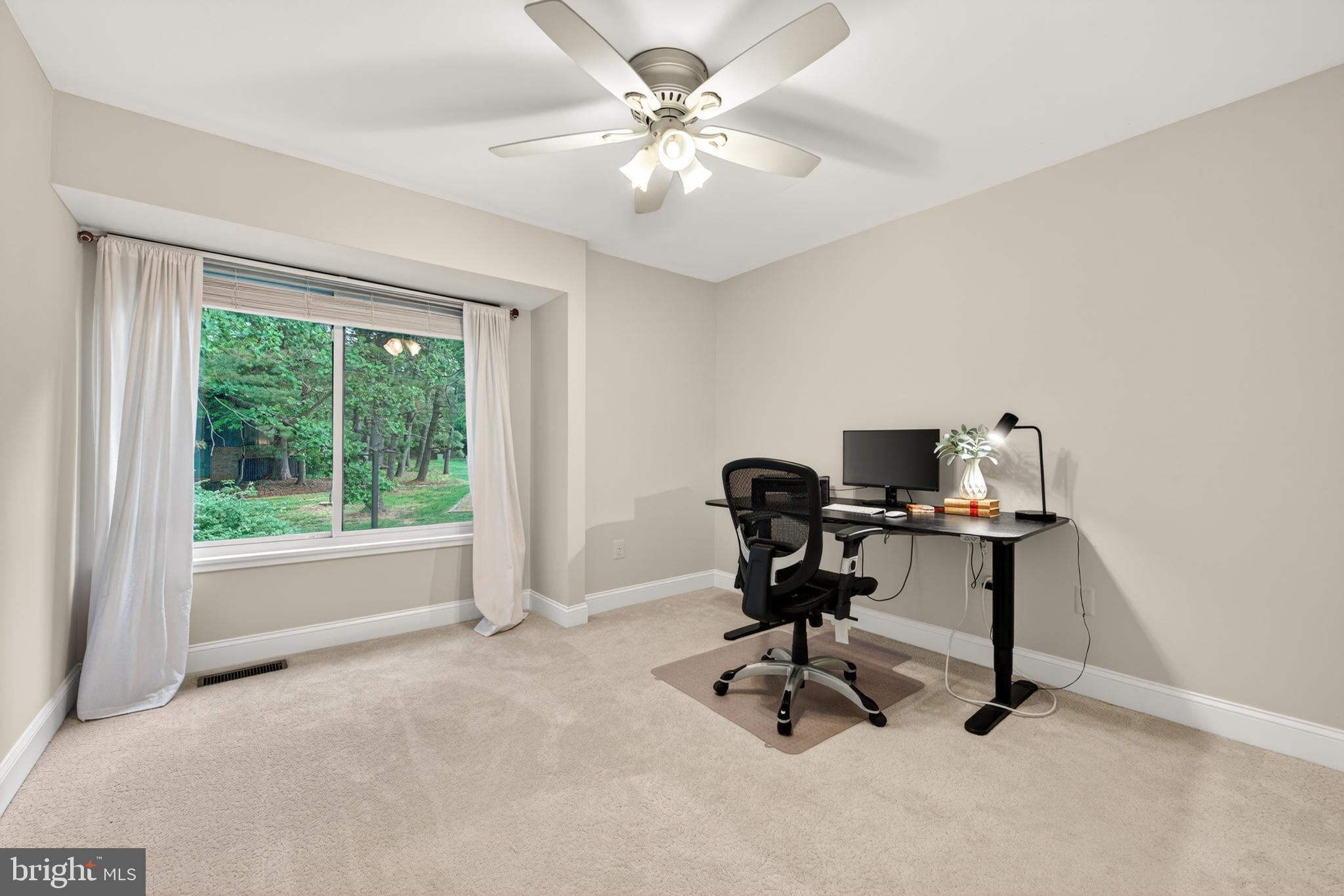1816 Ivy Oak Square, Unit 47 Reston, VA 20190 - Photo 20 of 28