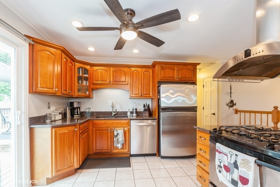 2S200 Valley Road Lombard, IL 60148 - Photo 7 of 26