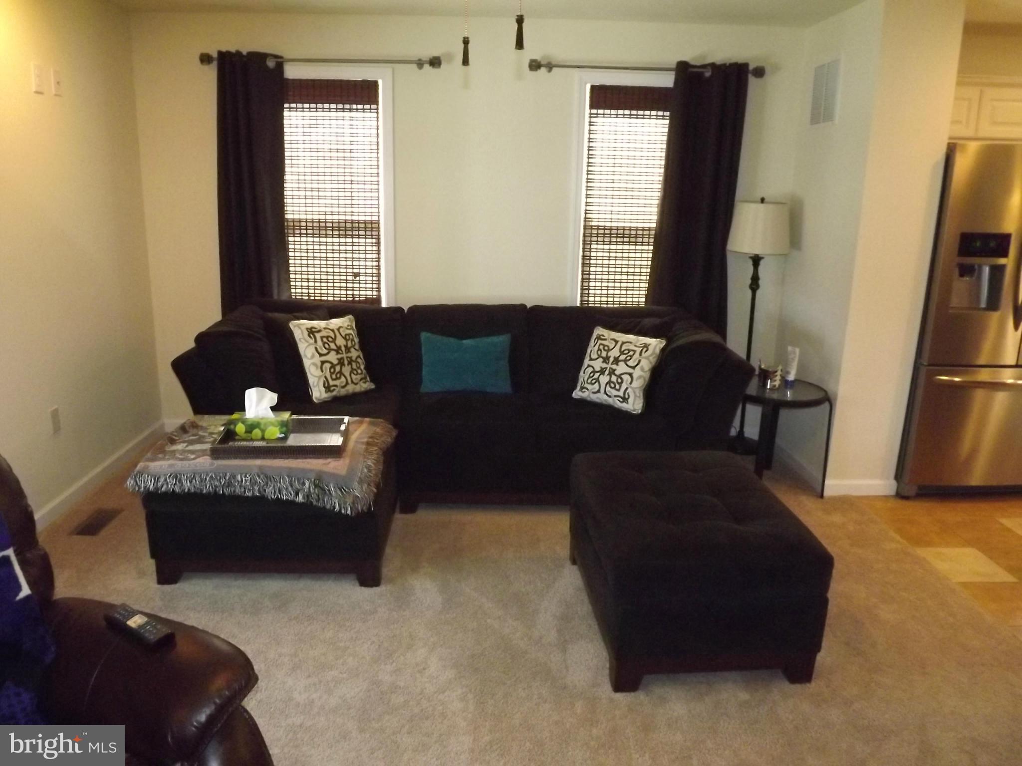 7834 Harle Road Pasadena, MD 21122 - Photo 13 of 24 Living Room